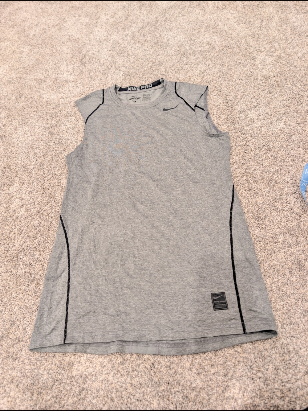 Nike Pro Dri-FIT Men’s Sleeveless Fitted Shirt Gray Size Small